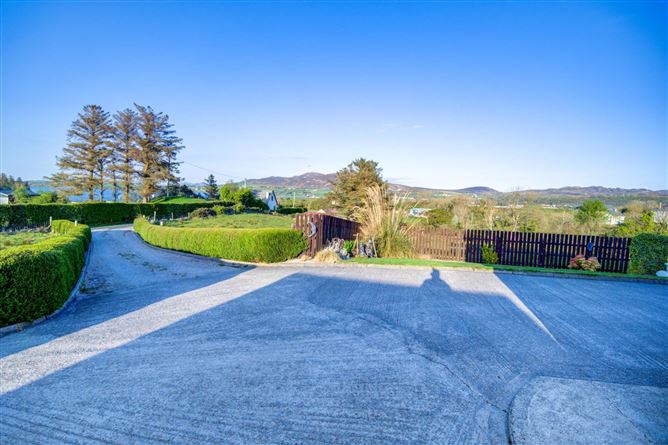 https://photos-a.propertyimages.ie/media/1/1/3/4931311/1e7ecaa6-b76c-43bc-a9e4-f599d0b65360_l.jpg