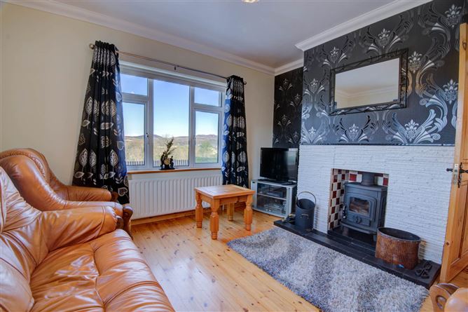 https://photos-a.propertyimages.ie/media/1/1/3/4931311/1e7ecaa6-b76c-43bc-a9e4-f599d0b65360_l.jpg
