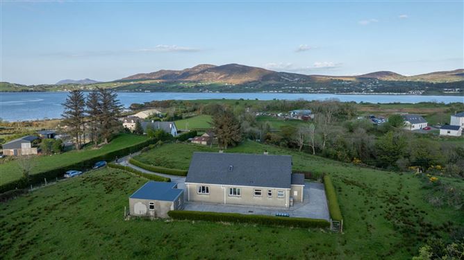 https://photos-a.propertyimages.ie/media/1/1/3/4931311/1e7ecaa6-b76c-43bc-a9e4-f599d0b65360_l.jpg