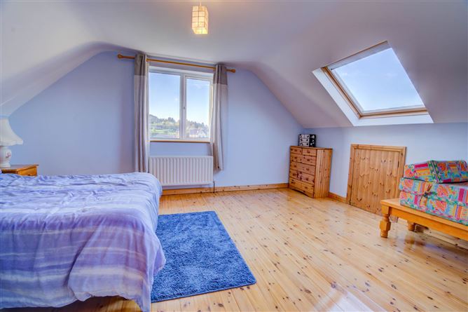 https://photos-a.propertyimages.ie/media/1/1/3/4931311/1e7ecaa6-b76c-43bc-a9e4-f599d0b65360_l.jpg