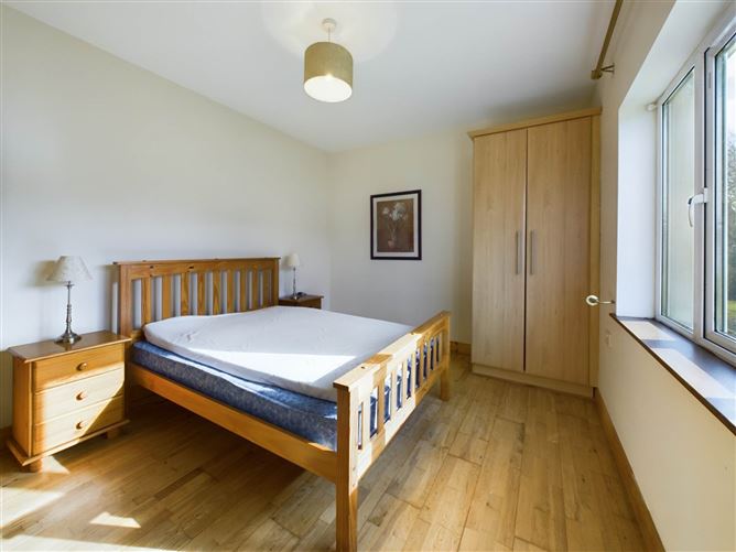 5 Oakwood Retirement Village, Hawthorne Drive, Roscommon, County Roscommon