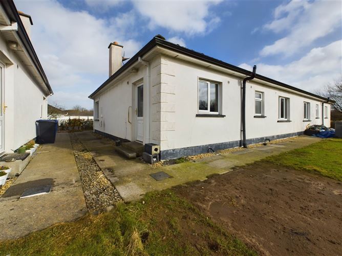 5 Oakwood Retirement Village, Hawthorne Drive, Roscommon, County Roscommon