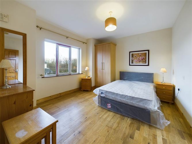 5 Oakwood Retirement Village, Hawthorne Drive, Roscommon, County Roscommon