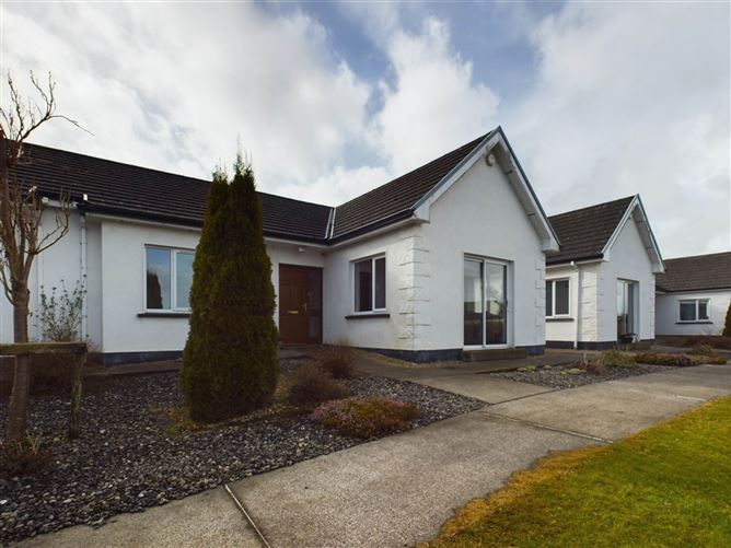 5 Oakwood Retirement Village, Hawthorne Drive, Roscommon, County Roscommon
