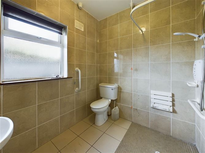 5 Oakwood Retirement Village, Hawthorne Drive, Roscommon, County Roscommon