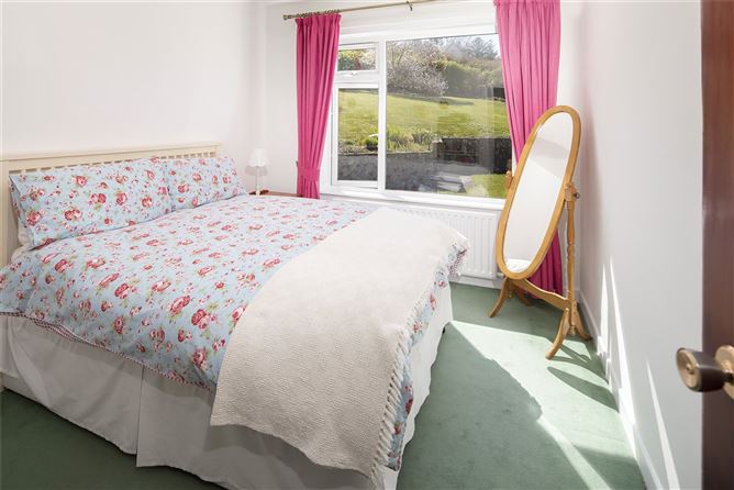 26 The Highlands, Church Hill, Passage West, Cork