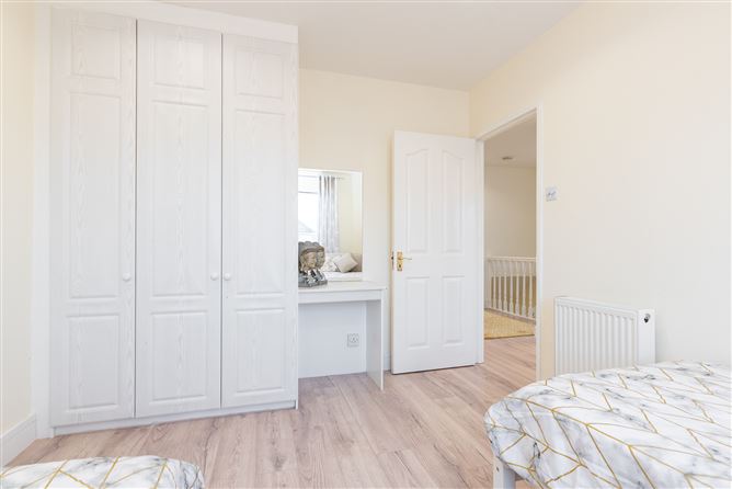 13 Parklands Drive, Ballycullen, Dublin 24