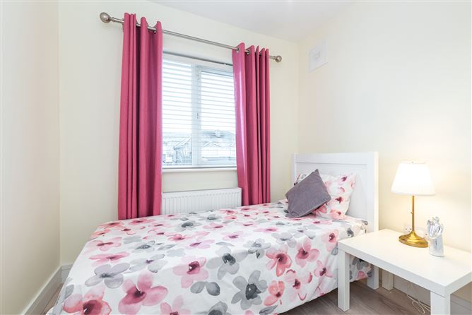13 Parklands Drive, Ballycullen, Dublin 24