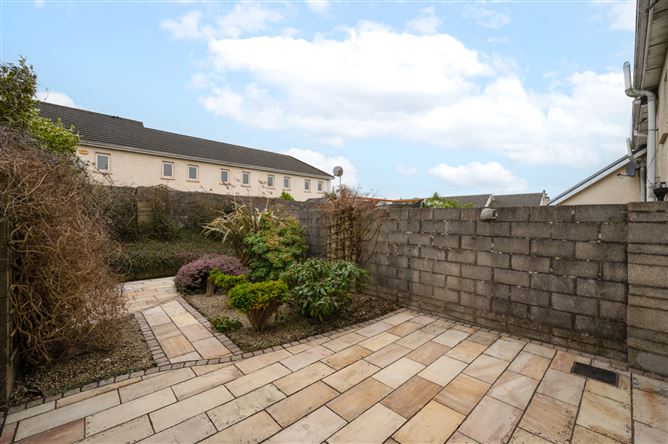 104 Ardkeale, Mount Oval Village, Rochestown, Cork
