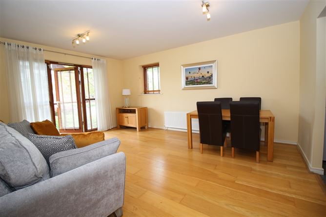 8 Temple Court, Santry, Dublin 9