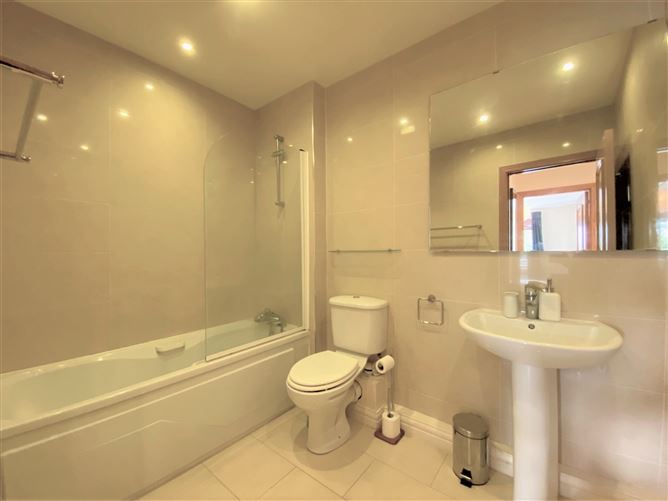 34 Kinsella Hall, Collegewood, Castleknock, Dublin 15