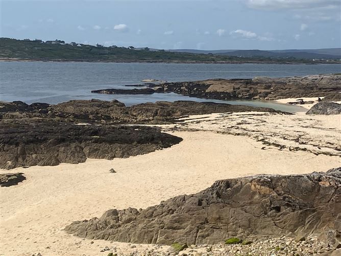 8 The Holiday Village, An Cuilean, Carraroe, Co. Galway