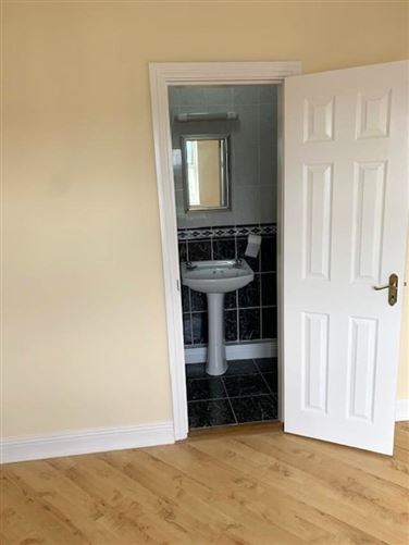 165 Cluain Riocaird , Headford Road, Galway City