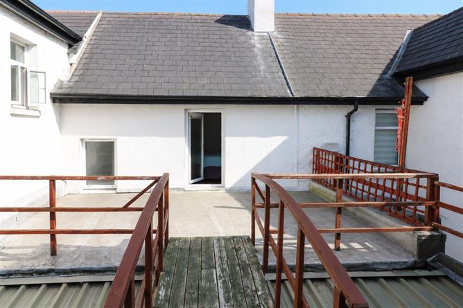 Photo 10 of 11 — 2 The Terrace, Carrick-on-Suir, Tipperary