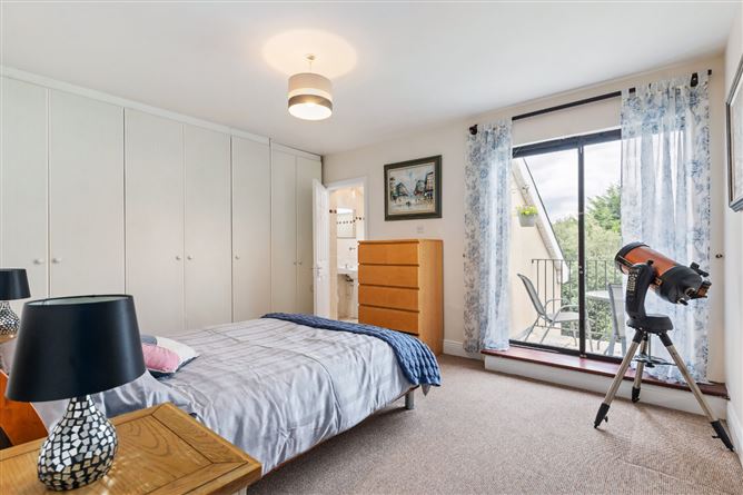Photo 9 of 17 — 50 Village Court, Butterfield Avenue, Rathfarnham, Dublin 14