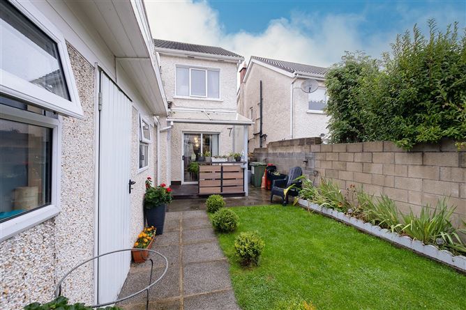  96 Earlsfort Road, Lucan, County Dublin
