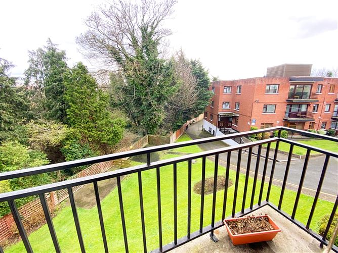 12 Clonmore Court, Glasnevin, Dublin 9