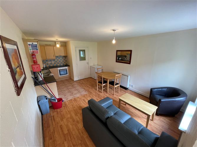 24 Cratloe Wood Student Village  Old Cratloe Road, Limerick, Caherdavin, Limerick