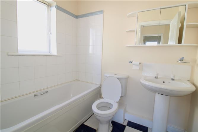 32 Mount Symon Crescent, Clonsilla, Dublin 15