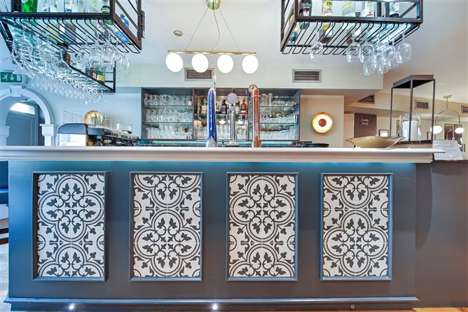 La Bella Donna, Bridge Street, Donegal Town