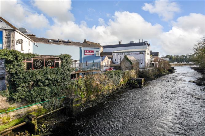 La Bella Donna, Bridge Street, Donegal Town