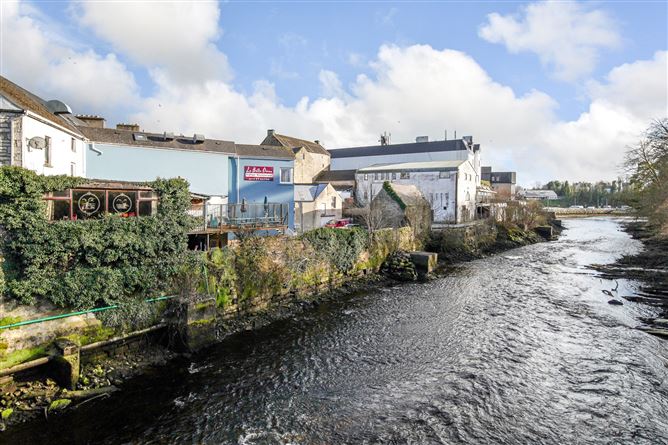 La Bella Donna, Bridge Street, Donegal Town