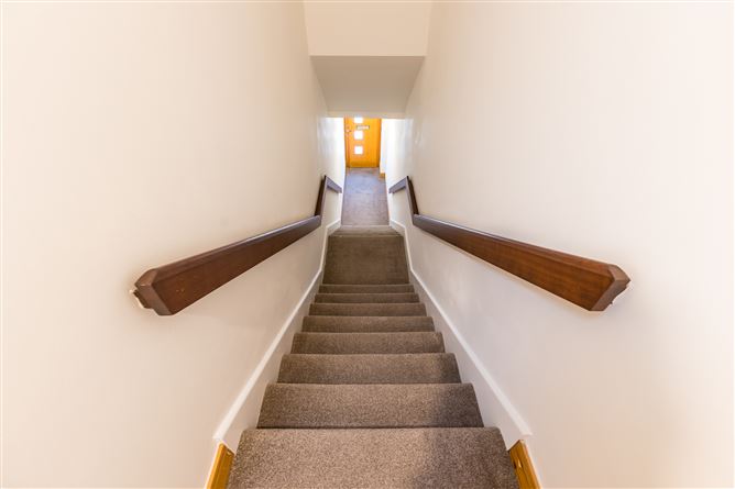 39 Belarmine Heath, Stepaside, Dublin 18