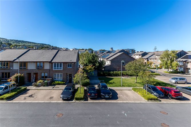 Photo 24 of 29 — 39 Belarmine Heath, Stepaside, Dublin 18