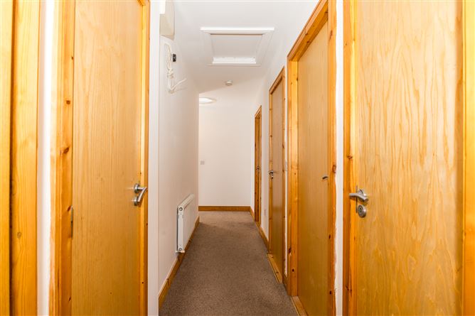 Photo 15 of 29 — 39 Belarmine Heath, Stepaside, Dublin 18