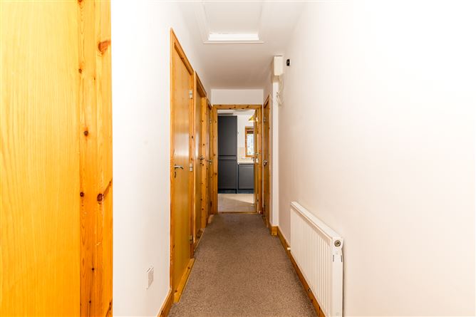 39 Belarmine Heath, Stepaside, Dublin 18