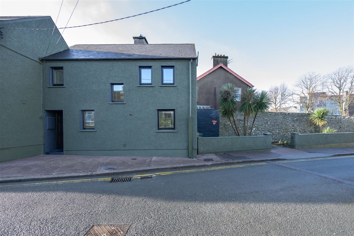 30 Wycherley Terrace, College Road, Cork