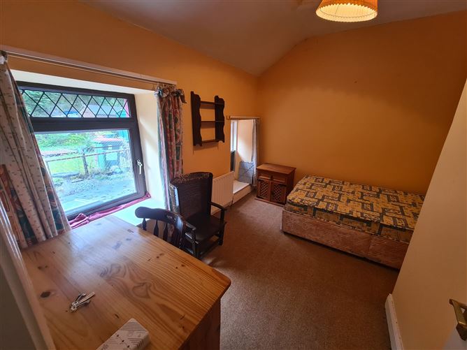 8 Raffeen Village, Monkstown, Cork
