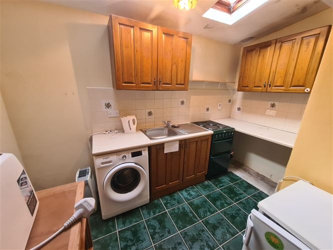 8 Raffeen Village, Monkstown, Cork
