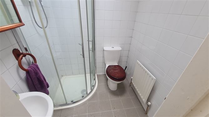 8 Raffeen Village, Monkstown, Cork