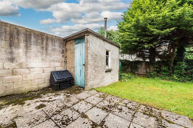 https://photos-a.propertyimages.ie/media/1/1/5/4948511/c39d393b-39b9-41ab-8042-925eeaf9d992_l.jpg