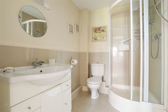 Photo 6 of 9 — 4 Pintail House  Redcourt Oaks  Clontarf Dublin 3, Clontarf, Dublin 3