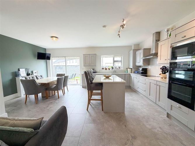 9 The Crescent, Ros Mor, Limerick