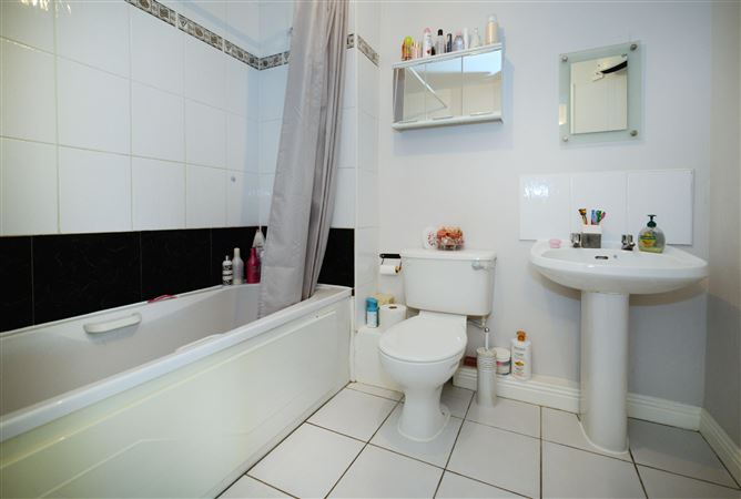 Apartment 20, Block 2, Annaly Grove , Ongar, Dublin