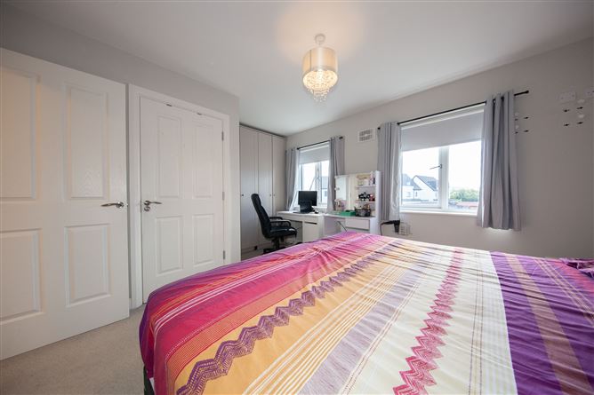 8 The Avenue, Bay Meadows, Hollystown, Dublin
