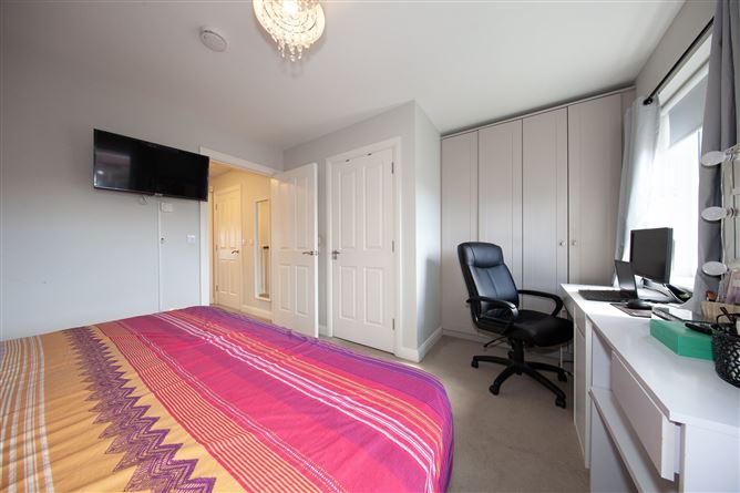 8 The Avenue, Bay Meadows, Hollystown, Dublin