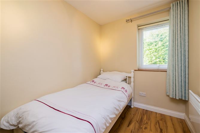 12 The Sycamores, Grove Road , Malahide, Dublin