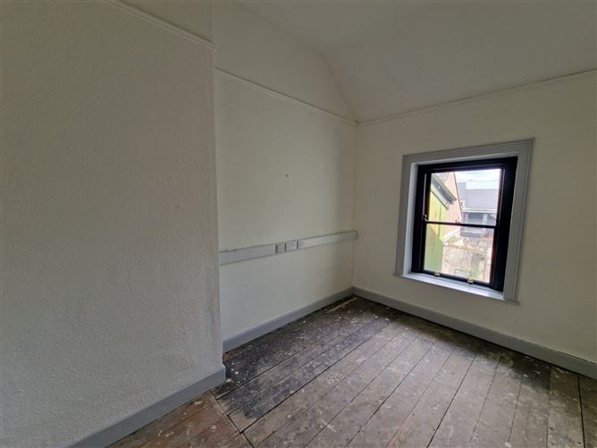 2 Railway Street, Navan, Meath