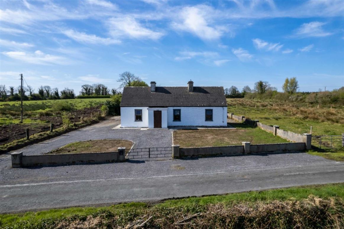 Hollygrove, Ballygar, County Galway Connaughton Auctioneers Limited T