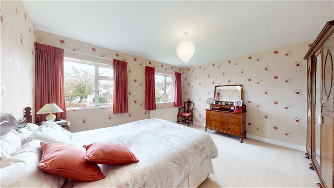 43 South Park, Foxrock, Dublin 18
