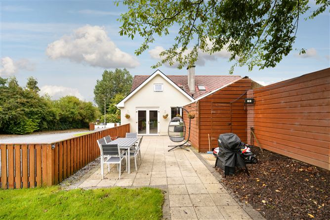 15 Collinstown, Clara, Co. Offaly