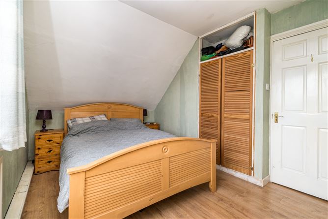 15 Collinstown, Clara, Co. Offaly