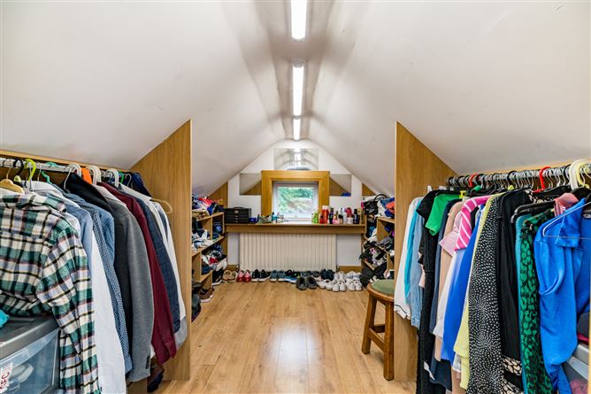 15 Collinstown, Clara, Co. Offaly