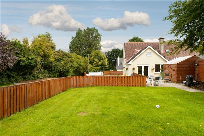 15 Collinstown, Clara, Co. Offaly