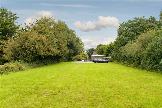 15 Collinstown, Clara, Co. Offaly