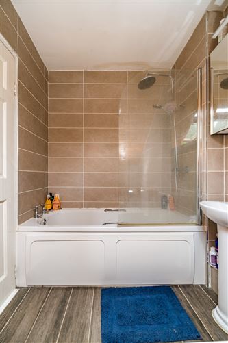 15 Collinstown, Clara, Co. Offaly